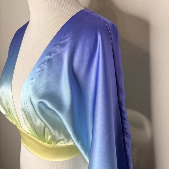 Retrofete Clarisa Silk Crop Top Size XS Rainbow Sky Ombre Long Sleeve NWT - Picture 3 of 14